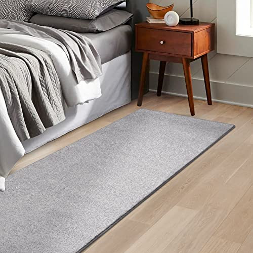 KARAT Bettvorleger - edle Velours Bettumrandung - Teppich Läufer für Schlafzimmer Wohnzimmer - Flauschiger Teppichläufer Sundae (80 x 120 cm, Silber)
