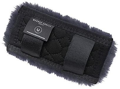Werner Christ ® Kinnkettenschoner aus Lammfell – Kinnkettenunterlage aus echtem Fell für Pferde Trensenzaum, Halfter, Kopfstück & Zaumzeug, Schutz für Riemen und Kette in schwarz-grau