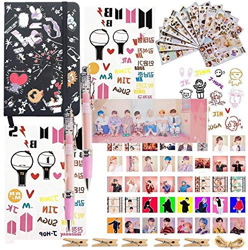 BTS Bangtan Geschenk-Set für Armee: Cartoon PU-Notizbuch, Lomo-Karten, Map of Soul Stifte, Tattoo Sticker, Aufkleber