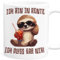 Ich bin in Rente ich muss gar nix Rentner Tasse Renteneintritt Geschenk Rentnerin Faultier Abschiedsgeschenk für Kollegen Ruhestand Kaffeetasse aus Keramik 330ml