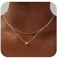 TINGN Gold Kette mit Buchstaben Damen, 14K Vergoldete Layered Initial Halskette Damen Kette mit Buchstaben M Ketten Gold Schmuck Buchstabenkette für Frauen Teenager Mädchen Geschenke