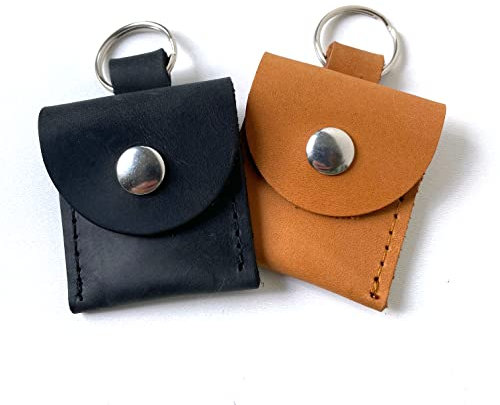 LAYKA Leder Etuis für Apple AirTag oder Hundemarke | Leder Schutzhülle | AirTag Halter | AirTag Schlüsselanhänger | Pickholder | Handmade by Manufactica®