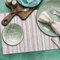 CREARREDA Platzdeckchen aus Stoff, Taupe, 4er-Set Frühstücksbrettchen aus PVC, 48 x 33 cm, rutschfest, waschbar, schmutzabweisend, hitzebeständig, hergestellt in Italien