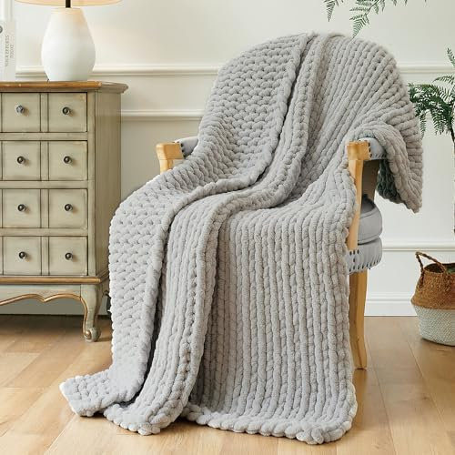 Esterra Chunky Knit Throw Blanket Newly Upgraded Heavy Tighter Version, Handmade Chenille Throw Super Soft, Thick Yarn Cable Knit Crochet Throw Blanket for Couch Bed Sofa (50x60 Light Grey)