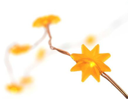 HAB & GUT -LED002- Mini LED Lichterkette 20 er, Sterne GELB, 130 cm lang, Batterie - Sonne - Blume