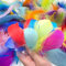 laeeyin 100 Stück Federn Bunte Federn Zum Basteln, Feder Deko für DIY Ohrring, Hochzeit, Traumfänger, Kopfschmucksfedern, Schulhandwerk
