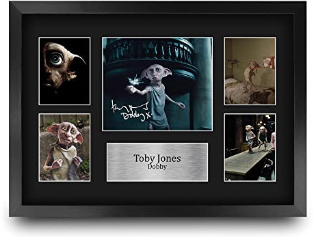 HWC Trading FR A3 Toby Jones Harry Potter Dobby Geschenke Geducktes Signiertes Autogramm Fotodisplay für Fans von Film Memorabilien - A3 Framed