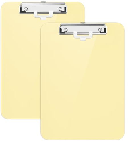 Hnogri Kunststoff-Klemmbrett 2er-Set, Standard A4 Letter Size Klemmbretter für Studenten, Büro und Frauen, Zwischenablage mit Stifthalter und Low Profile Clip, Größe 12,5 x 9 Zoll, (Gelb)