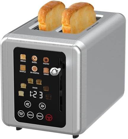 Zwei smarttoaster mit zuchtfenstern, ein breit aufgeklappter toaster mit digitalzeitschaltern, sechs verschiedene brotsorten und sechs schattierungsschattige waffelgeräte aus edelstahl mit fettfreien