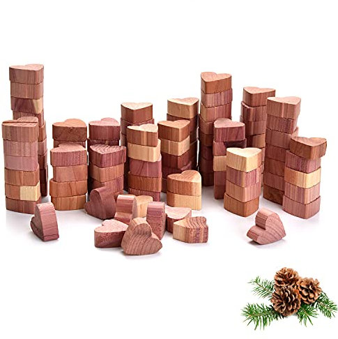 Yizhet Cedar Wood Hearts Moth Repellent, 100 PCs Anti Moth Cedar Wood Blocks, Natural Cedar-wood for Moth Protection for Clothes, Wardrobes, Drawers, Storage Boxes etc.