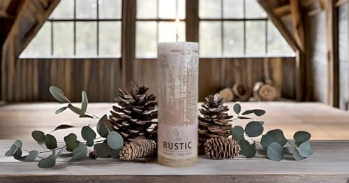 1 Gala Rustik Stumpenkerze - Taupe - 1 Stück - 19 x 6,8 cm - Dekorative Haushaltskerzen - Lange Brenndauer - Unparfümiert - Natürliches Pflanzenwachs - Ohne Palmöl - Advent - Weihnachten - Kerzen
