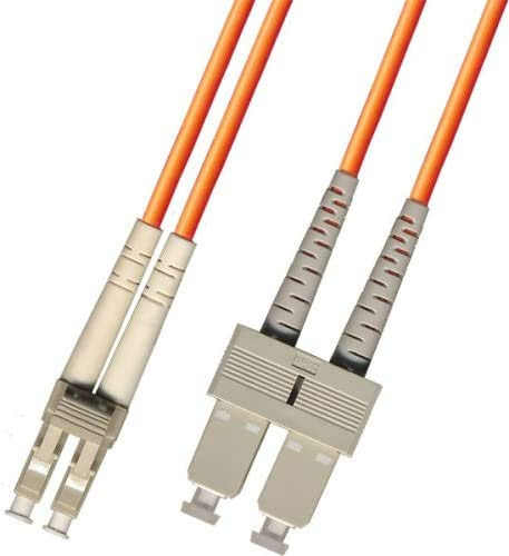 Cable de fibra óptica doble con salida de conector LC a conector SC.