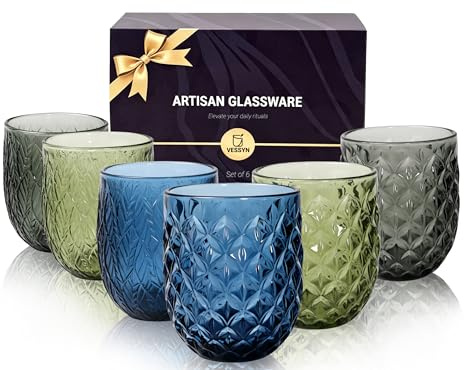 Vessyn Trinkgläser Set Bunt 6-teilig - Wassergläser Farbig im Modernen Natur-Design (Blatt & Relief) - Dickwandige, Spülmaschinenfeste Saftgläser aus durchgefärbtem Glas, 370ml