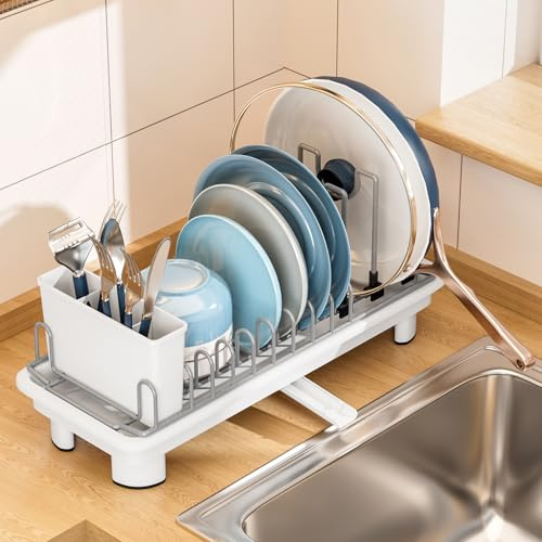 JOUING Escurridor de Platos Pequeño Escurreplatos para Cocina,Caravana | Blanco,Drenaje Automático 360°,Porta Cubiertos,Bandeja de Goteo,Compacto y Ahorra Espacio