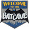 Open Road Brands DC Comics Batman Welcome to the Batcave geprägtes Metallschild – Vintage-Batman-Schild für Schlafzimmer oder Männerhöhle