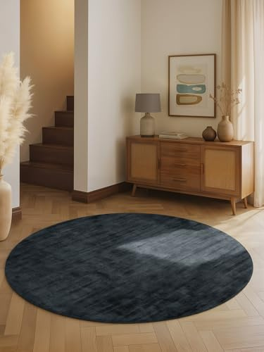 Vikosa Viskose Teppich Noemi - Flauschiger Wohnzimmerteppich Rund, Handgemacht & Weich, Einfarbiges Design Handgewebt, dezenter Glanz, Kurzflor für Wohnzimmer, Schlafzimmer, Flur - Anthrazit, Ø 120 cm