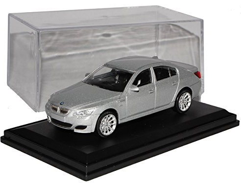alles-meine.de GmbH B*M*W 5er E60 Limousine Silber 2003-2010 mit Sockel und Vitrine 1/43 Modellcarsonline Modell Auto mit individiuellem Wunschkennzeichen