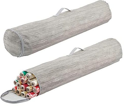 mDesign Geschenkpapier Organizer – Tragetasche für Geschenkpapierrollen aus Kunstfaser – tragbares Ordnungssystem mit Griff für Lange Rollen – grau und beige