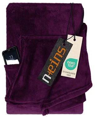 npluseins Decke mit Ärmeln Geschenke für Frauen und Männer 130x180 cm TV Deckenpullover Kuscheldecke das Original mit Ärmel & Bauchtasche 1448.2043, Beere