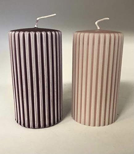 Logum Kloster dänische Blockkerze Stumpenkerze ohne Duft 4-er Set violett lila brombeer Ton mit Rillen Brenndauer ca. 35 Stunden