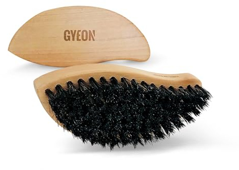 Gyeon Q²M LeatherBrush - Auto Lederreinigungsbürste - sanfte Reinigung, ergonomisch, für alle Lederarten