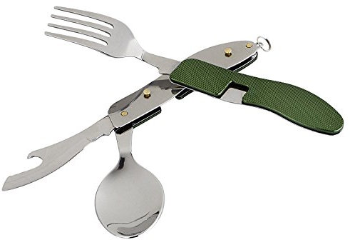 Geschenke 24: OUTDOOR Campingbesteck mit Personalisierung (Grün) – vierteiliges Besteckset mit Wunschname graviert