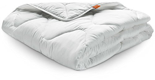 sleepling Ganzjahresdecke 155x220 cm, Ganzjahresbettdecke, Basic 300 | Medium Ganzjahres Bettdecke, 100% Baumwolle (Satin), Füllung Klima Faser, Decke 155 x 220 cm, Made in EU, OEKO-TEX