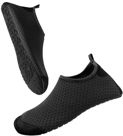 Milaloko Zapatos de Agua Zapatos de Playa para Hombres y Mujeres Zapatos Ligeros y Descalzos Aqua Zapatos de Natación de Surf Transpirable, Negro, 42-43