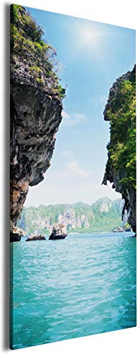 Wallario XXL Leinwandbild Felsenschlucht am Meer in Thailand - Wandbild 60 x 150 cm Brillante lichtechte Farben, hochauflösend, verzugsfrei, Kunstdruck