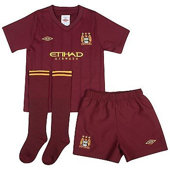 Original Manchester City Kleinkind/Junior 4 teilig Away Trikot+Hose/Shorts+Socken/Stutzen Set 6-7 Jahre UMBRO