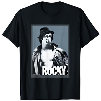 Rocky Lederjacke und Fedora mit Logo T-Shirt
