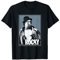 Rocky Lederjacke und Fedora mit Logo T-Shirt