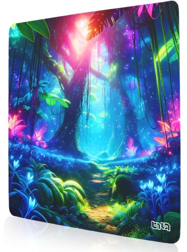 Tilt Gaming Mauspad 500x500 mm - 4 mm rutschfeste Schreibtischunterlage - Speed-Oberfläche & HD-Druck - Maschinenwaschbar Mousepad Klein für Gaming und Büro - Cosmic Forest Desk Mat