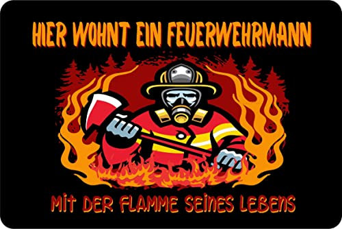 Fußmatte Hier wohnt EIN Feuerwehrmann mit der Flamme seines Lebens Geschenk Einzug Richtfest freiwillige Feuerwehr Hochzeit