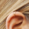 HOMEYU® Ohr Manschette, Doppel Ohr Manschette und Criss Cross Ohr Manschette, keine Piercing, Knorpel Ohr Manschette, einfache Ohr Manschette, Fake Knorpel Ohrring-Gold (2er Set)