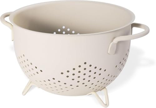 beifeier Metal Colander with Handle, 5 Quart Large Pasta Strainer, Kitchen Drain Basket with Three-Leg Base for Vegetable Fruit Berry (Matte Sandyellow)