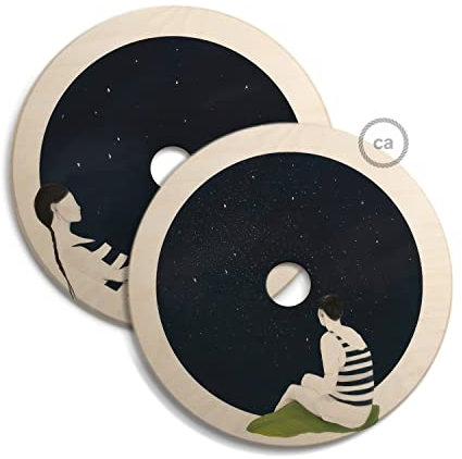 creative cables UFO, doppelseitig bedruckter Lampenschirm aus Holz mit Illustrationen von verschiedenen Künstlern - 33 cm Durchmesser - Chiara FUC