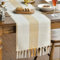Artoid Mode Boho Gelb Landhausstil Bauernhaus Stil Quasten Tischläufer, Waschbar Tisch Dekoration Party Geburtstag Hochzeit Dekor 33x143 cm