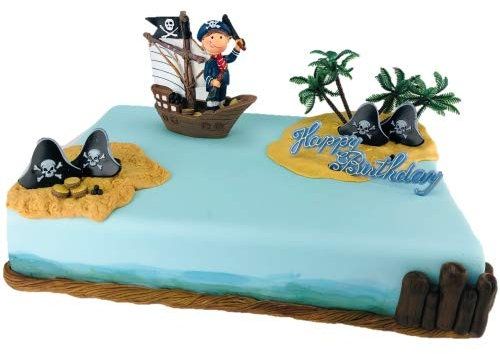 Cake Company Tortendekoration Piraten-Junge im Segelschiff | Set mit Piratenfigur, Palmen & Zubehör | Tortendeko Motivtorte Kindergeburtstag und Geburtstag