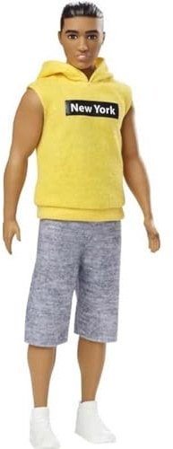Barbie GDV14 Ken Fashionistas Puppe im ärmellosen gelben Hoodie, Puppen Spielzeug ab 3 Jahren