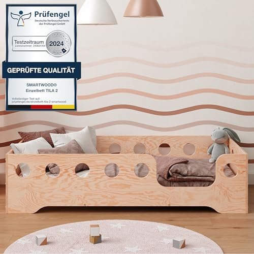 smartwood Kinder Bodenbett 120x200 cm – Kinderbett aus umweltfreundlichem Holz mit Rausfallschutz – Montessori Bett mit wählbarem Einstieg – Max. Belastung 300 kg – TILA 4P