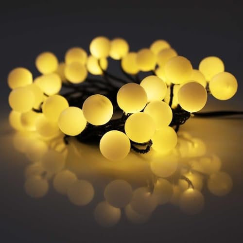Qbis 40 LED Warm White Berry Cluster Fairy Lights - Battery Operated Christmas Lights, Indoor/Outdoor Christmas Lights, Battery Fairy Lights, 6hr Timer, Bendable Black Wire, 10mm Berries, 2m Length