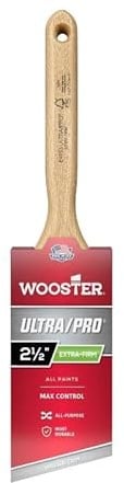 Wooster Ultra Pro - Extra Firm Lindbeck - Angled Sash Paint Brush - 2.5 Inch