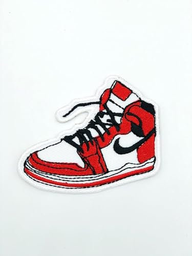Bestickter Aufnäher zum Aufbügeln mit Basketballschuhen