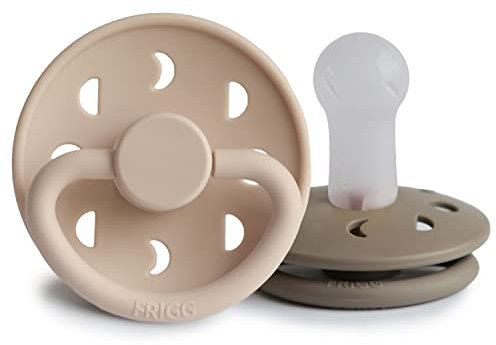 FRIGG Moon Phase Confezione da 2 ciucci | Ciuccio in silicone | Senza BPA | Prodotto in Danimarca | Tettarella simmetrica a ciliegia | (Croissant/Portobello, Taglia 2 (6-18 Mesi))