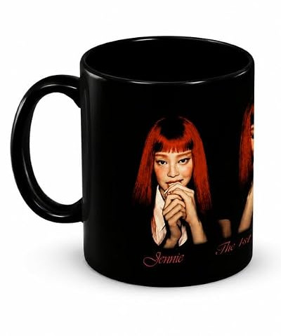 Jennie Tasse Ruby | schwarze Keramik Kaffeetasse mit Ruby Solo Album Motiv | ca. 330 ml | spülmaschinengeeignet | Geschenk für Blinks, K-Pop Fans, Musik Fans & Sammler