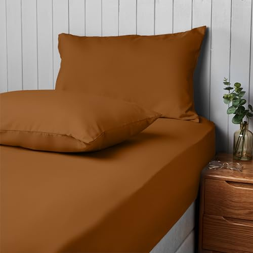 Silentnight Supersoft 3 Piece Bed Set - Stylish Modern Fitted Sheet and Pillowcase Pair - Cosy & Comfortable Delicate Touch Bedding - Luxurious Easy Care Microfibre, King, Terracotta Orange