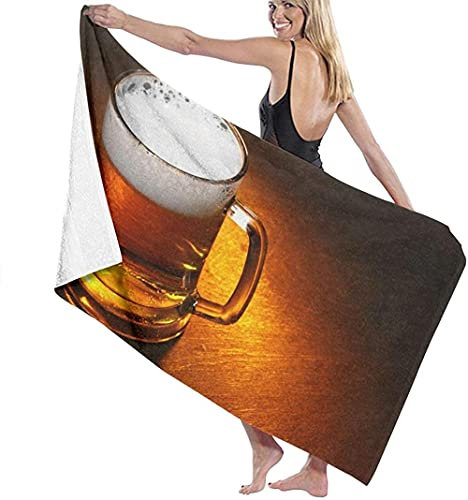 Strandtücher Mikrofaser,Tasse Bier Nahaufnahme Auf Holztisch Großes Badetuch Leichtes Strandtuch Perfekt Für Familienhotels Reisen Schwimmen Fitness Sport