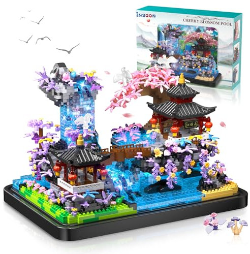 INSOON Kirschblüten Blumen Bauspielzeugset mit LED Licht, 1990 Stück Japanische Architektur Mikro Bausteine, Pflanzen Baum Deko Klemmbausteine Bausatz Geschenk für Erwachsene Mädchen ab 12 Jahren