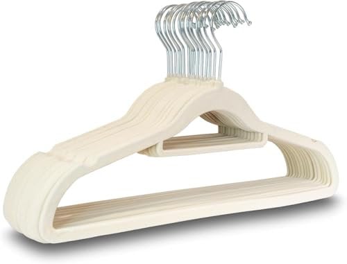 UTTAM Samt-Kleiderbügel 50-Pack - Dünne, rutschfeste Kleiderbügel mit Krawattenstange und 360-Grad-Haken für die Heimaufbewahrung (Beige)